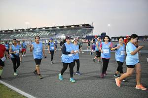 BIB: 5040, 5304, 52912
                            <button type="button" onclick="openModal(10465149)" class="btn btn-primary btn-sm float-right btn-popup" data-toggle="modal" data-target=".modal-high-quality">
                        <i class="fas fa-shopping-cart"></i> Add to Cart
                    </button>
                                            <button type="button" onclick="isThisMe(10465149, true)" class="btn btn-success btn-sm float-right btn-popup btn-isme hidden" data-toggle="tooltip" data-placement="bottom" title="นี่คือรูปของคุณใช่ไหม คลิกที่นี่เพื่อเอาเข้าอัลบั้ม">
                        <i class="fas fa-plus"></i> Add to album
                    </button>
                    <button type="button" onclick="isThisMe(10465149, false)" class="btn btn-warning btn-sm float-right btn-popup btn-isnotme hidden">
                        <i class="fas fa-ban"></i> Remove from album
                    </button>